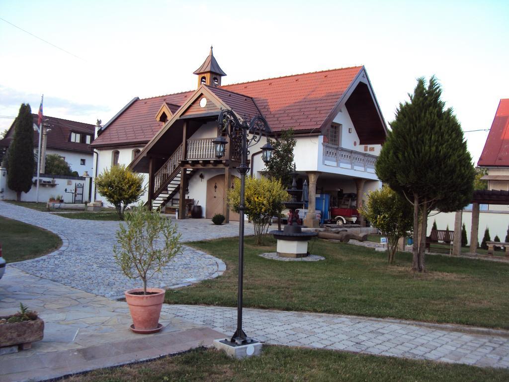 Castle Kastiel Kotesova 아파트 객실 사진
